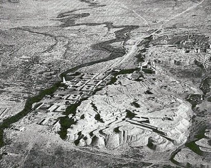 http://www.iranologie.com/history/Achaemenid/susa.jpg