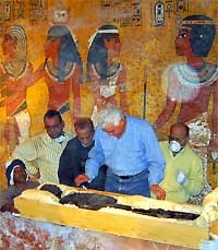 http://www.esquinamagica.com/images/tutankamon7.jpg