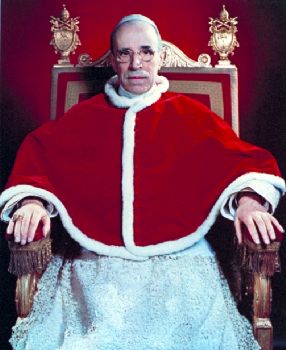 http://radiocristiandad.files.wordpress.com/2009/04/pio-xii.jpg