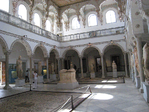 http://jj-diariodeviajes.es/5.RECORRIDOS/TUNEZ-2007-05/043-TUNEZ-MUSEO-DEL-BARDO.gif