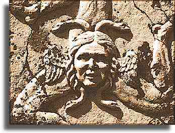 http://i270.photobucket.com/albums/jj94/violators_world/Medusa/trinacria.jpg
