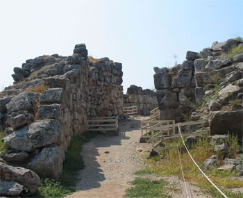 http://www.losmejoresdestinos.com/destinos/grecia/tirinto.jpg