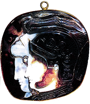 http://www.uned.es/geo-1-historia-antigua-universal/images2/alejan7camafeomama.gif