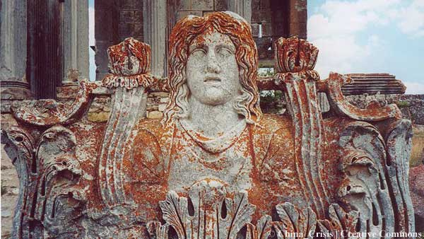 http://www.balkantravellers.com/images/stories/news10/zeus_temple_aizanoi.jpg