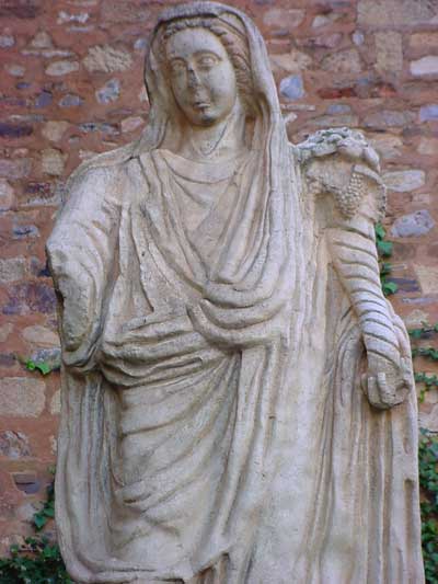 http://www.celtiberia.net/imagftp/im793289811-Diosa-Ceres.jpg