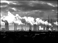 Industrias emitiendo gases