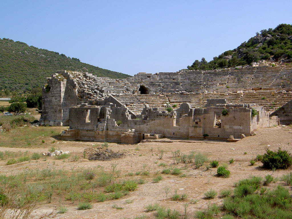 http://www.antalyalife.net/uploads/letoon1.jpg