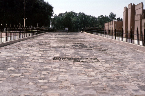http://www.theodora.com/wfb/photos/iraq/processional_way_ancient_babylon_iraq_photo_ezida-com.jpg