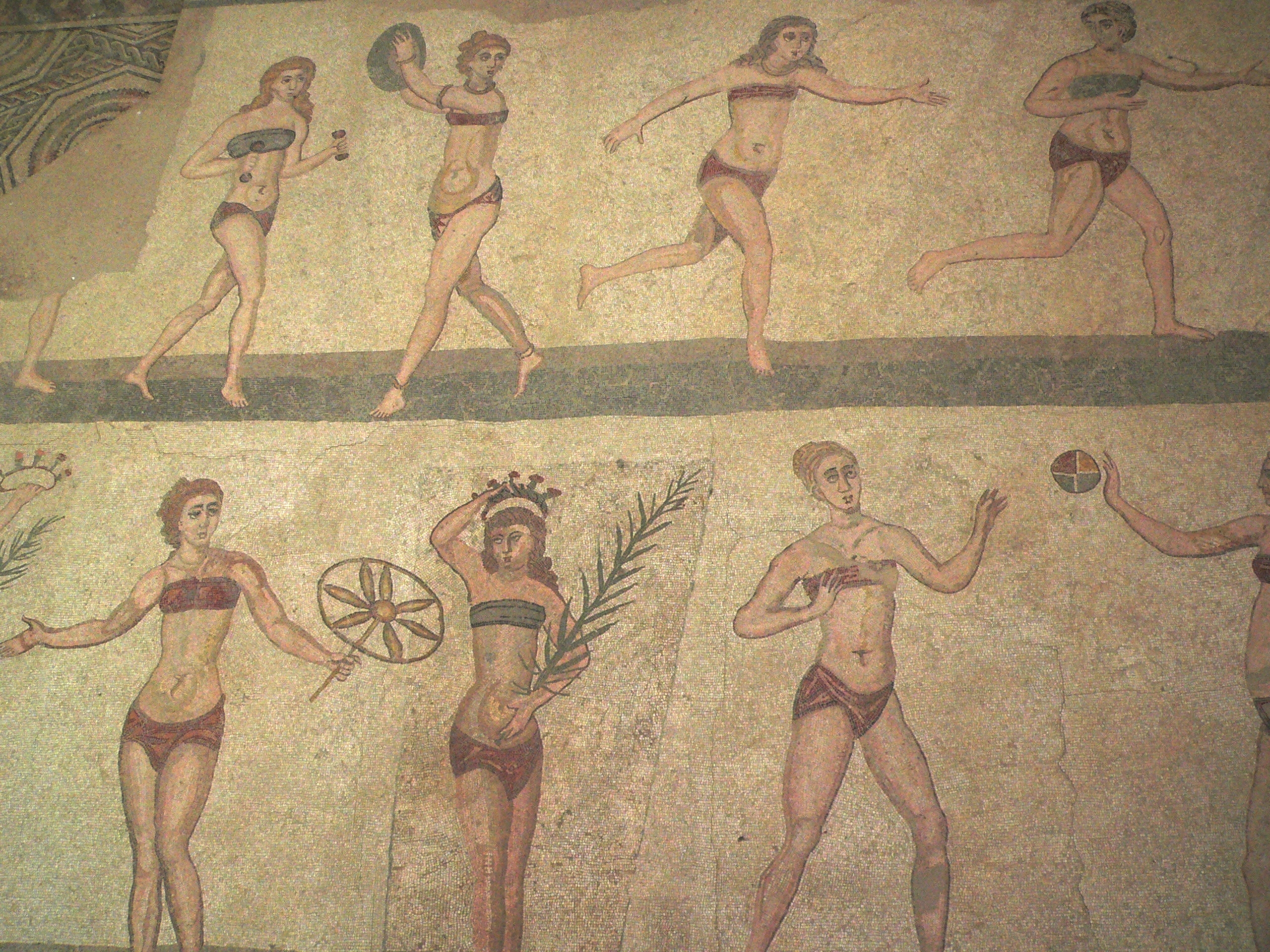 http://upload.wikimedia.org/wikipedia/commons/0/0a/Casale_Bikini.jpg