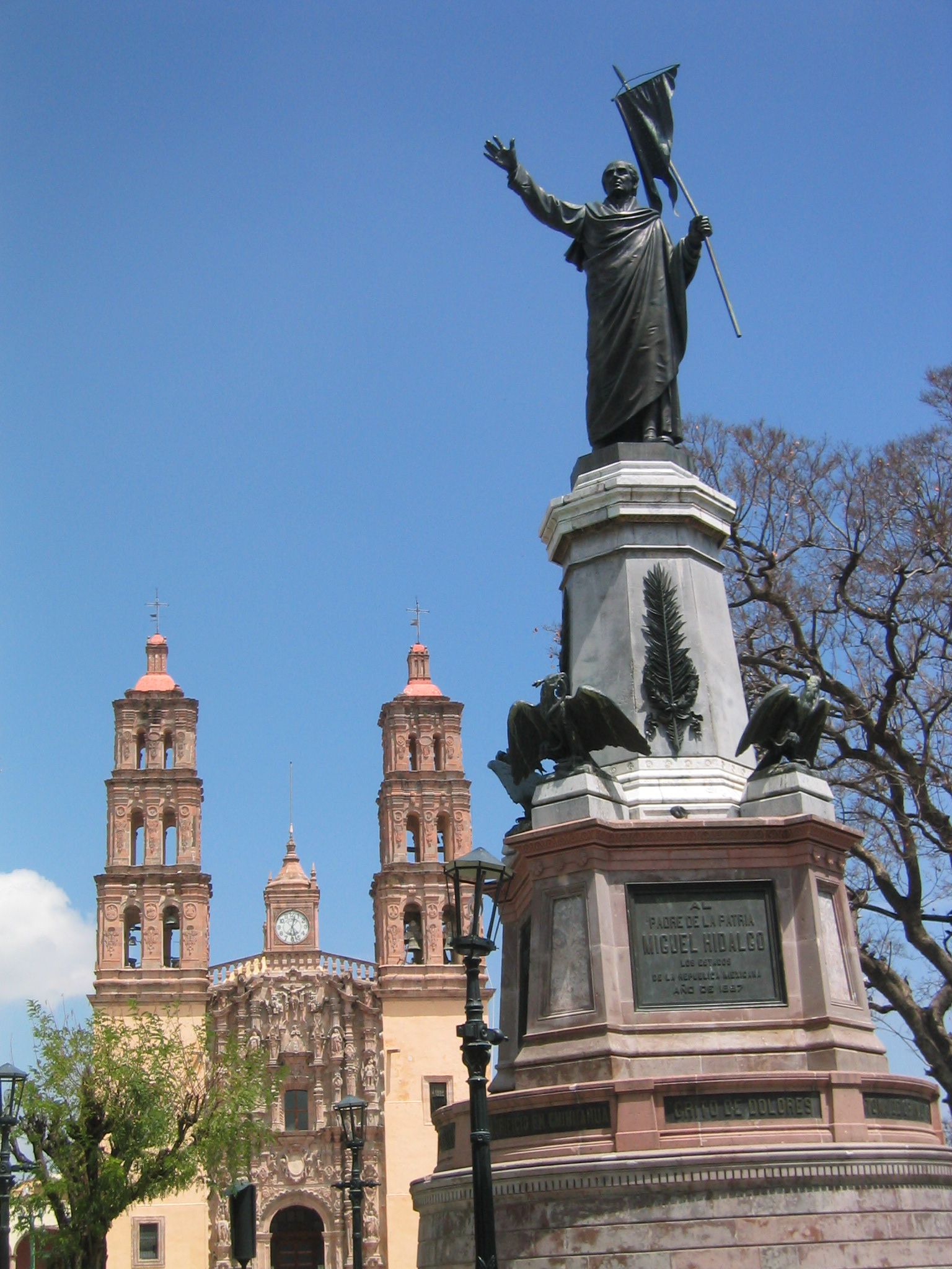 http://upload.wikimedia.org/wikipedia/commons/9/97/Dolores_hidalgo.jpg