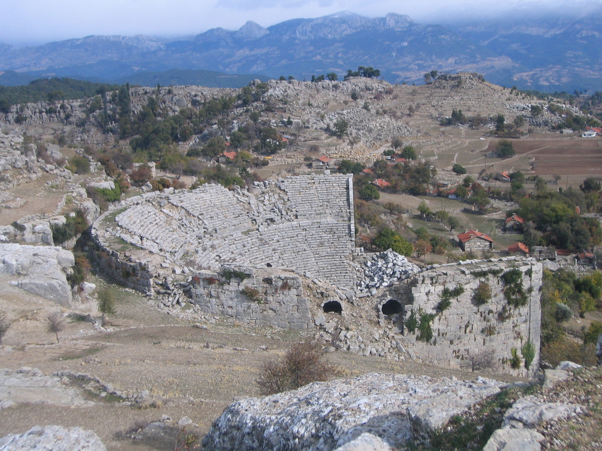 http://upload.wikimedia.org/wikipedia/commons/b/b1/Selgetheater.jpg