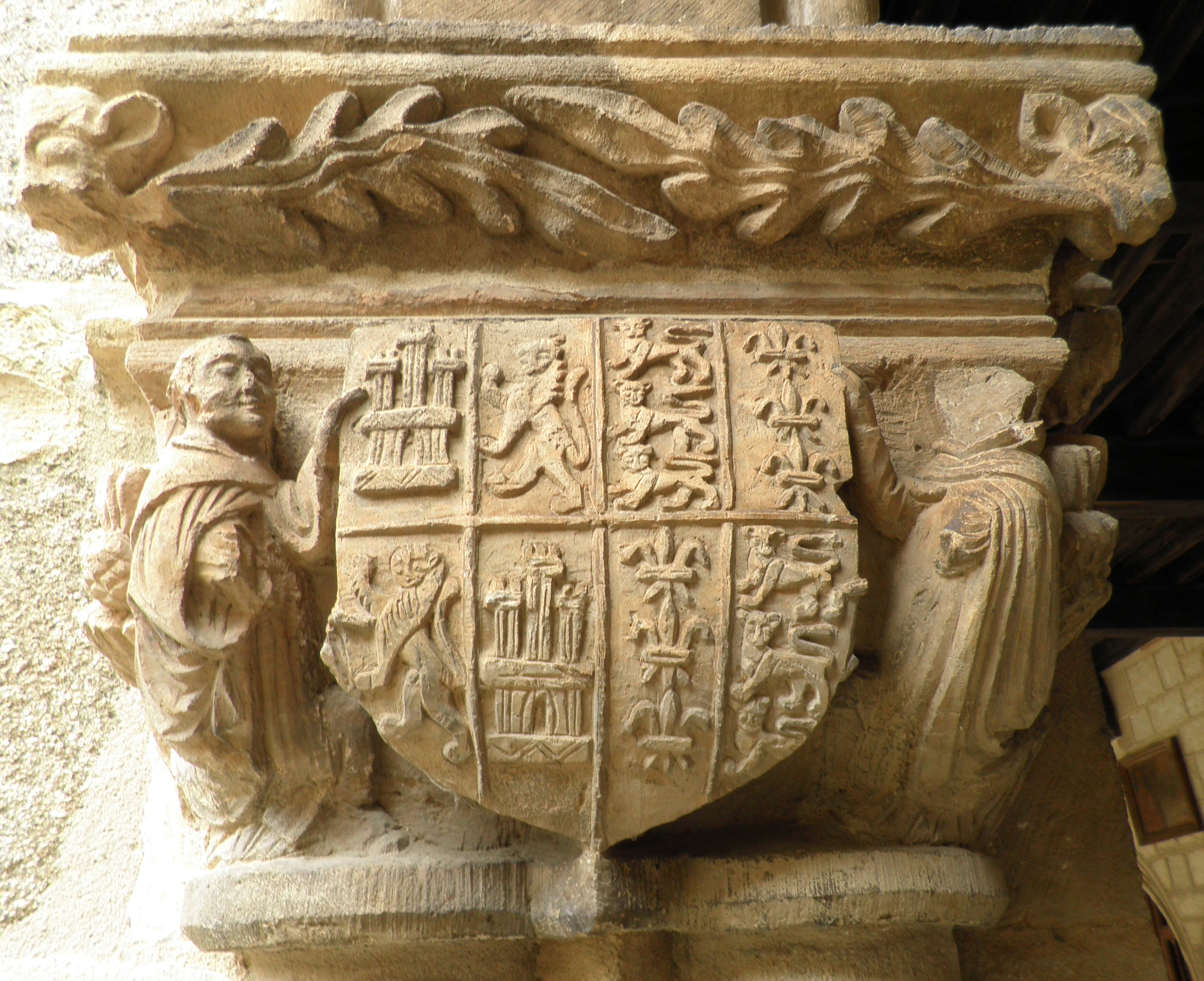 http://upload.wikimedia.org/wikipedia/commons/b/b6/CapitelE5.JPG