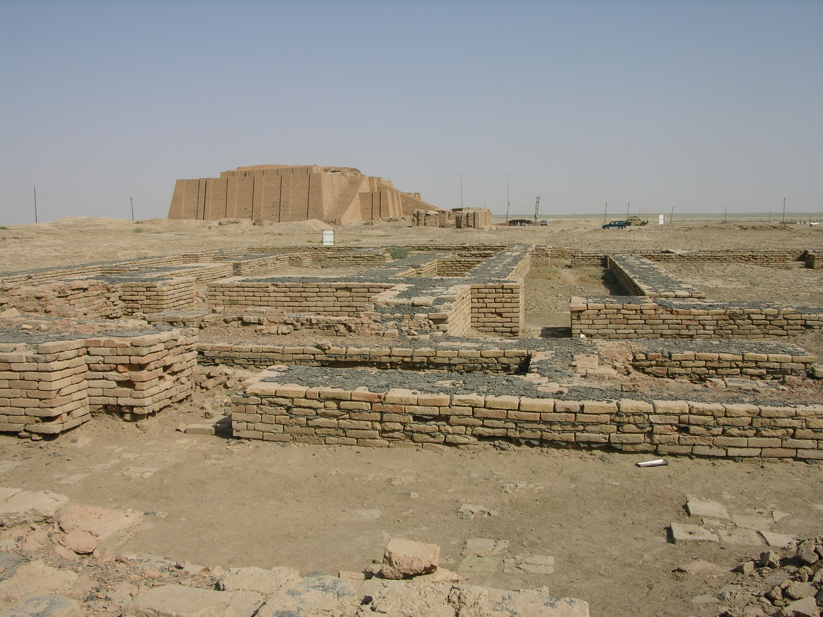http://upload.wikimedia.org/wikipedia/commons/f/f7/Ur-Nassiriyah.jpg