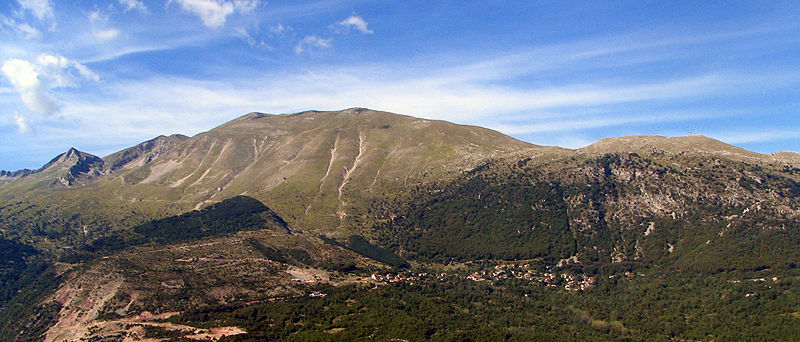 Archivo:Pindus Mountains 02 bgiu.jpg
