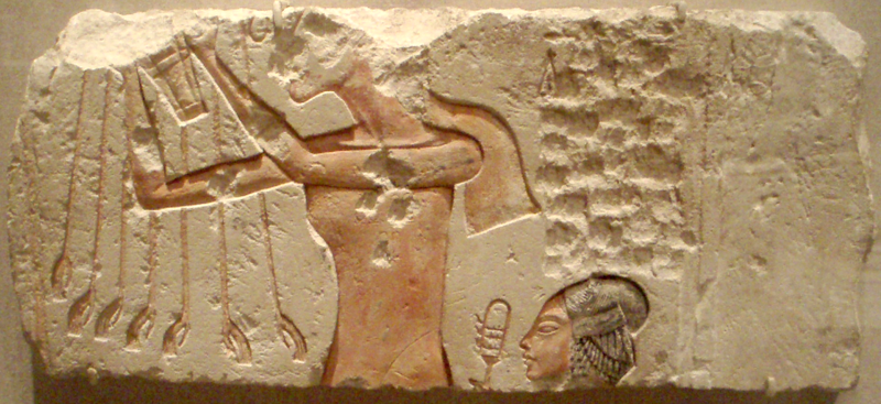 File:AmarnaRelief-AkhenatenAndDaughterOfferingToAten BrooklynMuseum.png