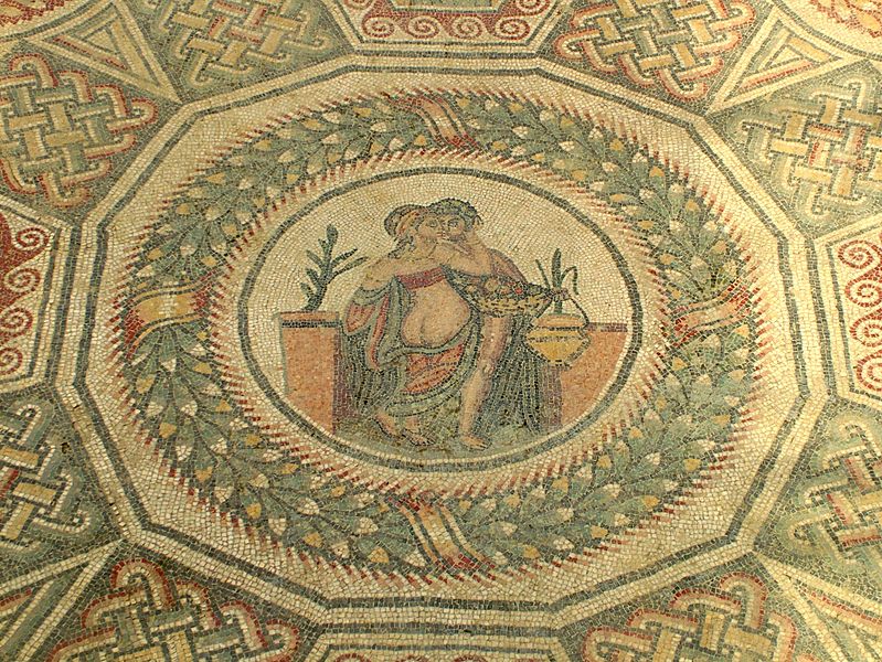 Archivo:Villa Romana del Casale Schlafzimmer Mitte modified.jpg