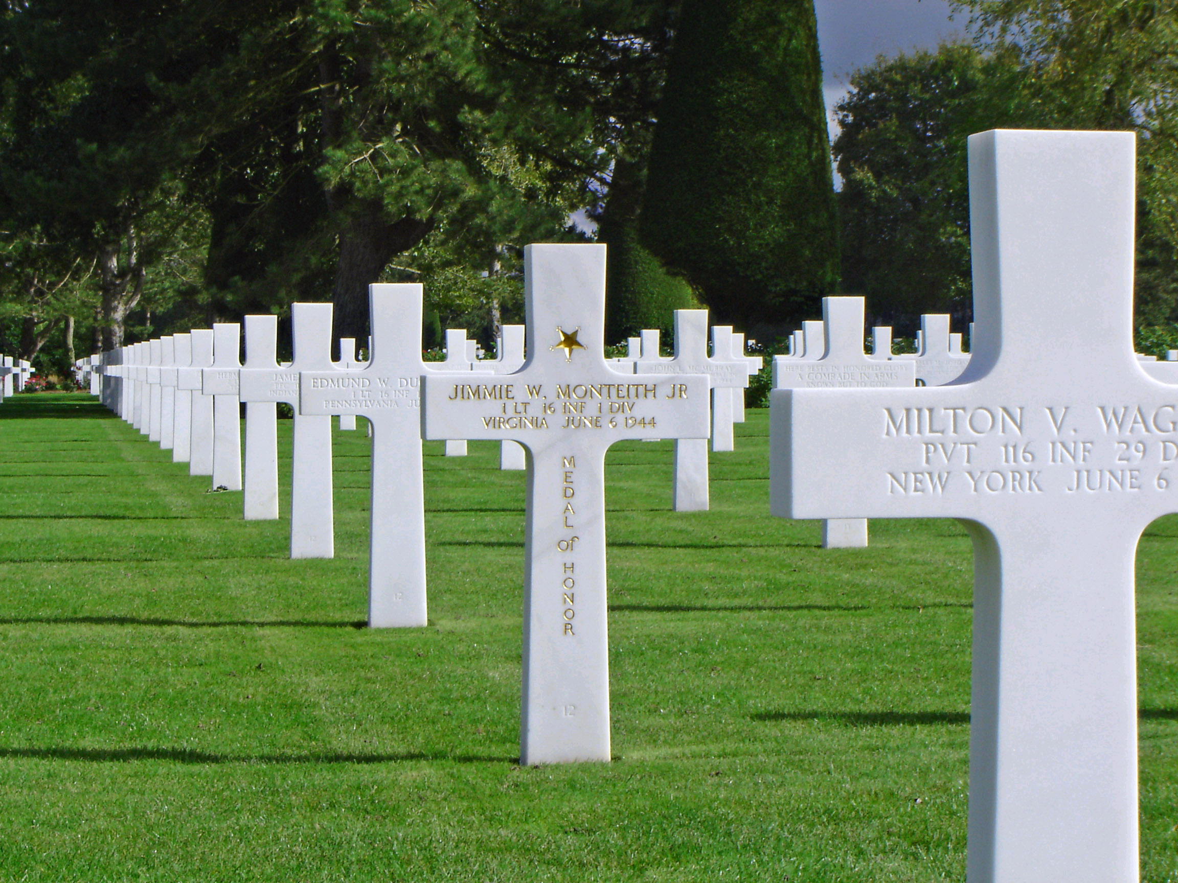 http://upload.wikimedia.org/wikipedia/en/b/b4/Jimmie_W._Monteith_Jr._Gravemarker_03.jpg