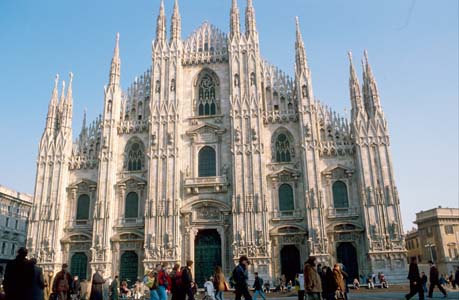 http://sobreitalia.com/wp-content/uploads/2008/05/duomo-de-milan.jpg
