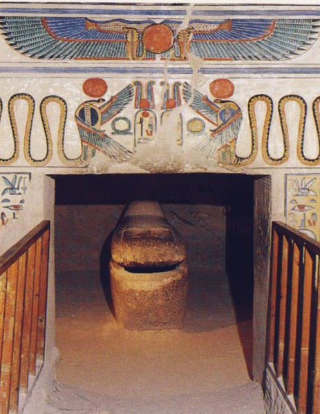 http://www.absolutegipto.com/wp-content/uploads/2009/06/el-valle-de-las-reinas-2.jpg