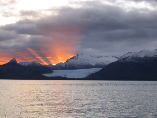 http://www.escapadasfindesemana.net/wp-content/uploads/tierra-del-fuego-escapada-patagonia-fin-de-semana.jpg